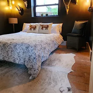 https://la-casa-rossa.tophotelsbath.com