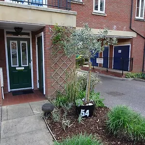 https://gras-lawn-bb.cardiffhotelswales.com
